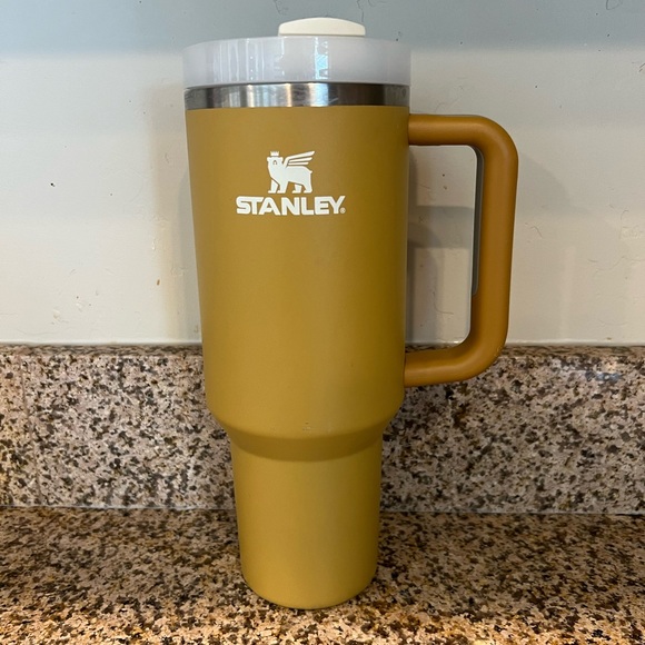 Stanley, 40 oz. tumbler - Picture 4 of 7